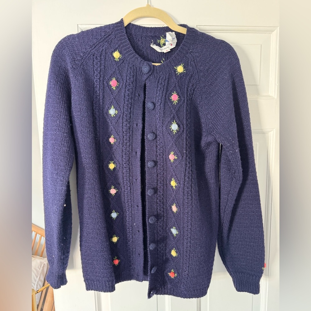 100% Wool Button-Down Dark Blue Women’s Cardigan Sweater Vintage